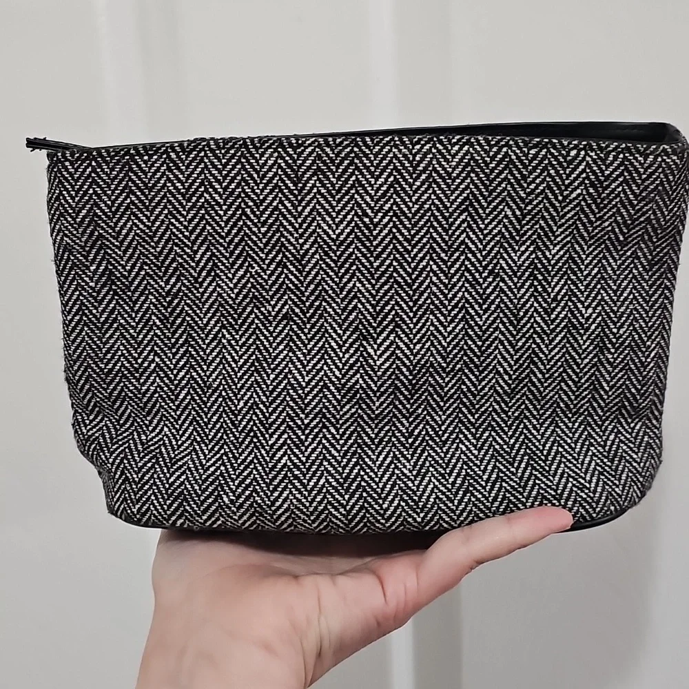 Yankee Candle Black and White Textured Bag